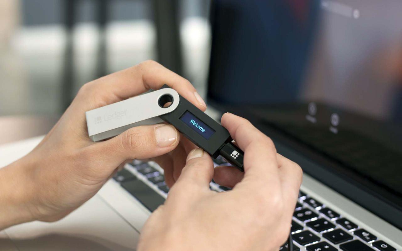 Hardware Wallets: A Secure Way to Store Digital Assets